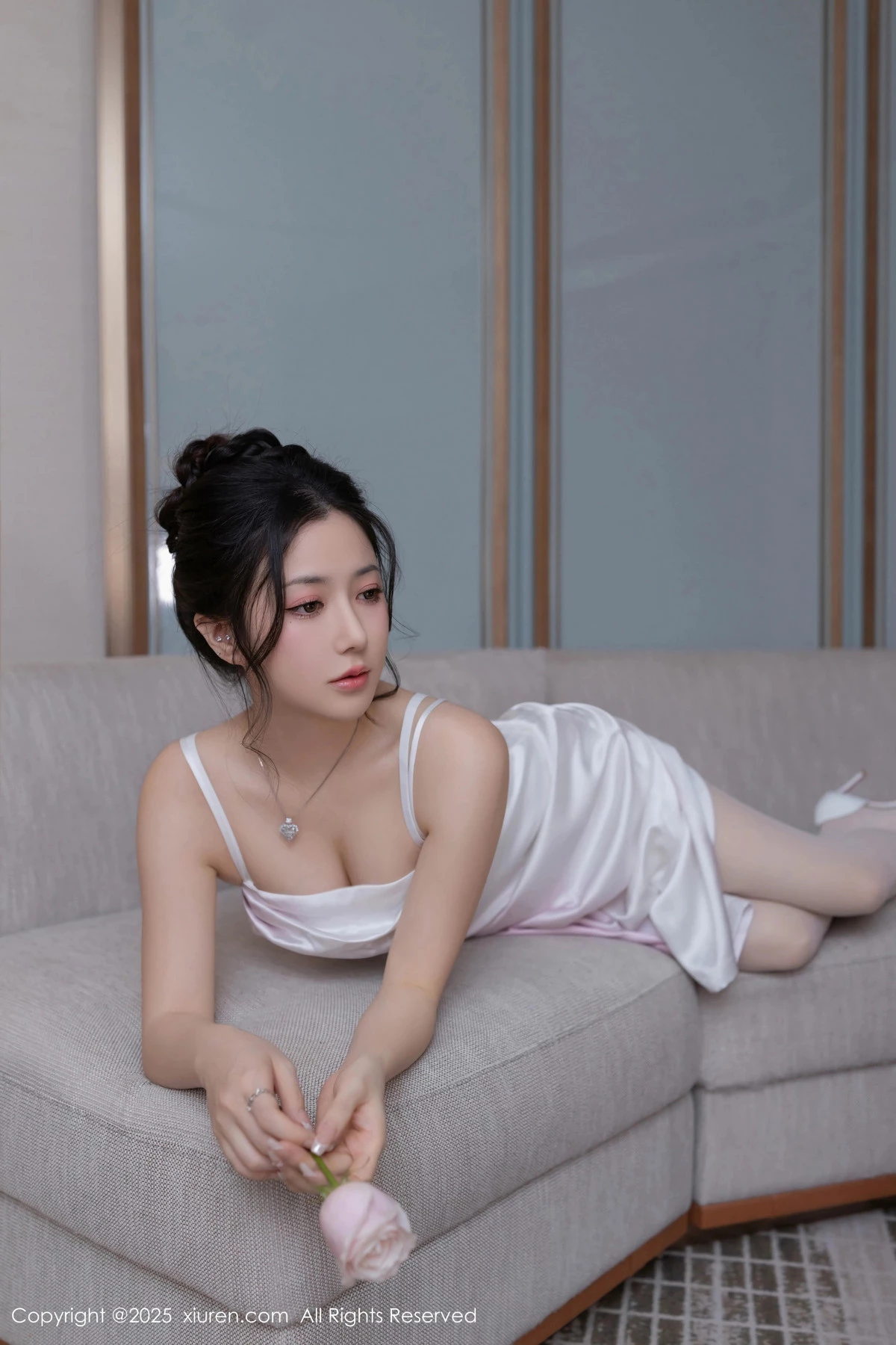 [XiuRen秀人网]第9907期鱼子酱写真-秀人资源网